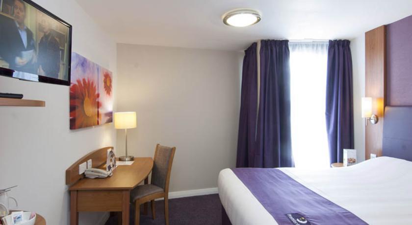 Premier Inn Merthyr Tydfil Exterior foto